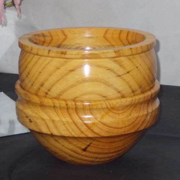 by JR Other - 2 beautiful pine wood bowls